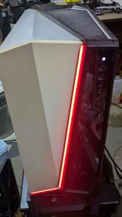 Ryzen PCコルセア　ゲーミングデスクトップ ホワイト/ブラック