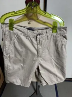 Levi's ベージュ ショートパンツ