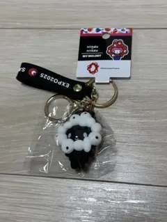 マイメロディ　サンリオ ミャクミャク キーホルダー ホワイトブラックのサムネイル