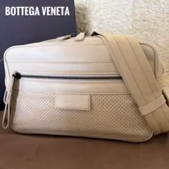 Bottega Veneta ウエストポーチ　ボディバッグ　ホワイト BOTTEGA VENETA（ボディバッグ/ウエストポーチ ・ ホワイト/白色系）の