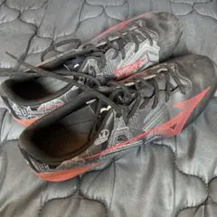 Mizuno サッカーシューズ・スパイク ブラック/レッド　24