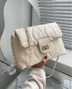 SHEIN キルティング チェーン スクエアバッグ