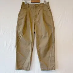 GU ジーユー タック　チノパン　ベージュ Sサイズ テーパードパンツ
