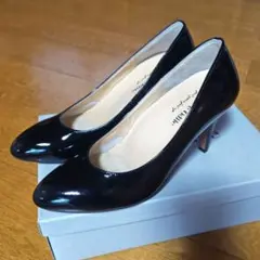 【新品】 オデット エ オディール 黒 エナメル パンプス 23㎝