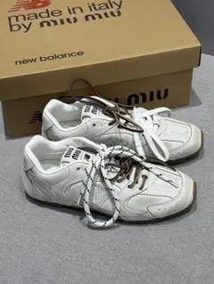 New Balance Miu Miu コラボ ホワイトスニーカー