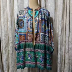 アズノゥアズバズのチュニック