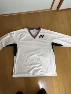 ヨネックス Vネックウィンドブレーカープルオーバー　ホワイト