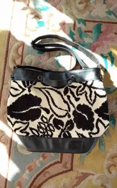 フェイラー円柱形バック