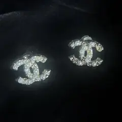 CHANEL ココマーク ラインストーン ピアス シルバー（スカーフおまけ） CHANEL ココマーク ラインストーン ピアス シルバー（スカーフおまけ