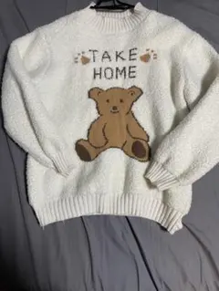 クマ刺繍 ホワイトセーター 長袖