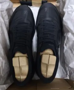 ○新品 KITH × On Cloudzone All Black 28.5cm - メルカリ