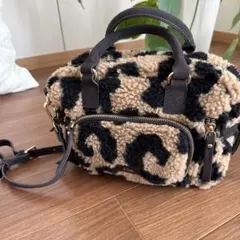 レオパード柄ショルダーバッグ