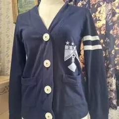 トミーヒルフィガロー　ネイビー ボタン付きカーディガン