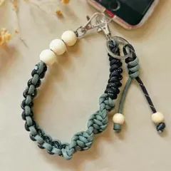 【ハンドメイド】パラコード ハンドストラップ｜スマホストラップ／バッグチャーム