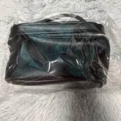 Qoo10限定　WAKEMAKE ハローキティメイクポーチ非売品