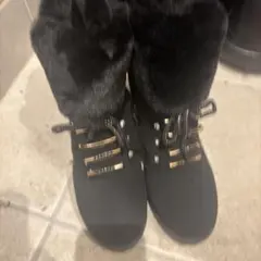 ファー付きブラックムートンブーツ