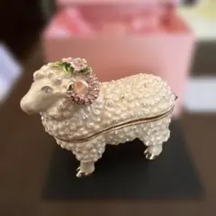 王冠を被ったクマのジュエリーボックス 小物入れ - メルカリ