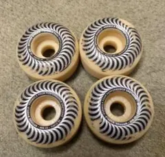 スケートボード　ウィール　99A54㍉