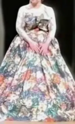 【値下げ中1/25 23:00まで】桂由美 カラードレス 花柄 ブラック