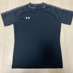 Under Armour HeatGear M ブラックシャツ