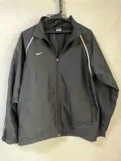 ナイキ 刺繍ロゴ メッシュ ナイロンジャケット M ブラック(実寸Lサイズ)