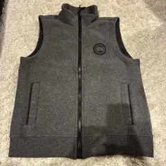 Canada Goose グレー ジップアップベスト
