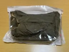 ユニクロ ノベルティ マルチポケットミニショルダーバッグ 非売品