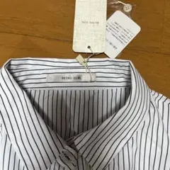 新品未使用　RETORO GIRL 丈短めシャツ