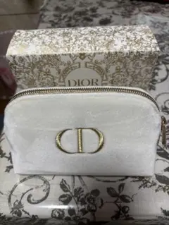 Dior ノベルティ　ベルベットポーチ ホワイト