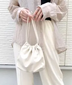 【完売品】CLEA デイリーフェイクレザー 巾着 ミニショルダーのサムネイル