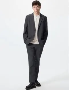 美品　ユニクロ　感動ジャケットパンツセット　ネイビー　UNIQLO