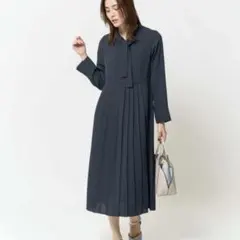 美品♥︎a.v.v.洗えるボウタイプリーツワンピース　セレモニーネイビー　お受験