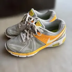 Nike ランニングシューズ グレー/オレンジ　24.5cm