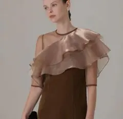 ブラウン フリル付きパーティードレス Sサイズ