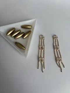 100.タッセルチャームなど　10品選択して合計555円