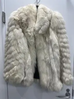 SAGA FURS ホワイト系毛皮ハーフコート オススメ！！