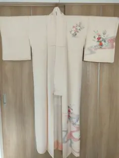 淡いピンク 花柄刺繍 着物