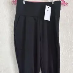 NIKE ナイキ　ヨガパンツ　レディースM新品未使用品タグ付き　＊送料込み＊