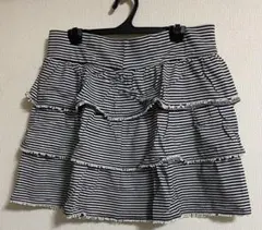 ❤︎UNIQLOボーダー柄のフリル付き膝丈スカート❤︎超大特価お買得です❤︎のサムネイル