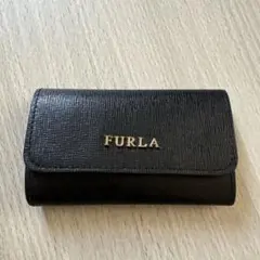 FURLA ブラック レザー キーケース フルラ　レディース