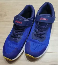 asics 青 スニーカー