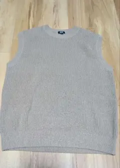 UNIQLO クルーネックベスト　ベージュ