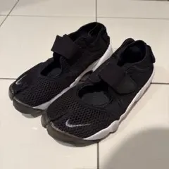 NIKE エアリフト