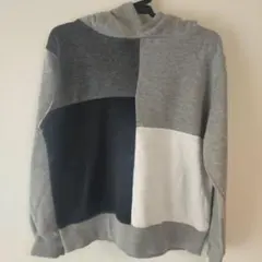 フード付きパッチワークトレーナー