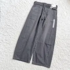 GU 新品未使用タグ付き バレルレッグジーンズ グレー 32インチ