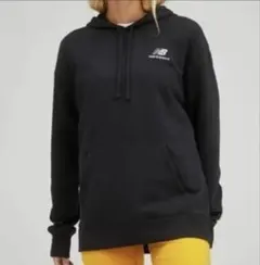 New Balance ブラック ユニセックスパーカー