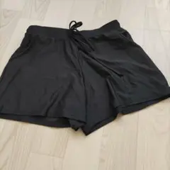 黒 ショートパンツ・トレーニングウェア・ヨガウェア・キレイビーチ・中古品