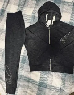 Reebok ダークグレー ジャージ上下セット