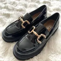 artemis by DIANA 厚底 エナメルビット ローファー 23.5