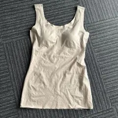 グラントイーワンズ タンクトップ